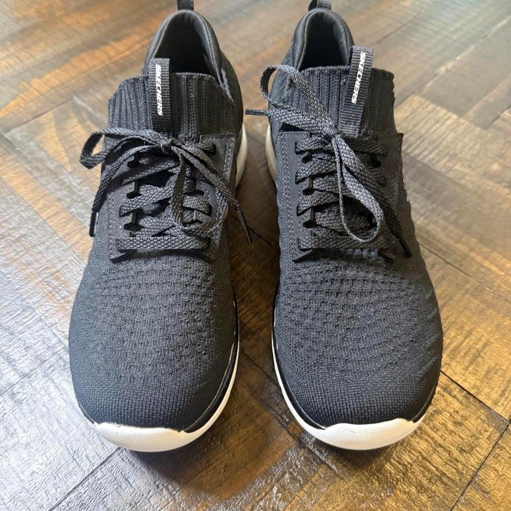 Skechers Black Stretch Fit Memory Foam Slip-On Sneakers Women's 8.5